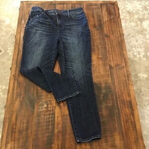Chicos So Slimming Girlfriend Slim Leg Ankle jeans sz 1.5